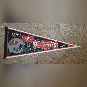 Vintage Tampa Bay Buccaneers felt Pennant Flag